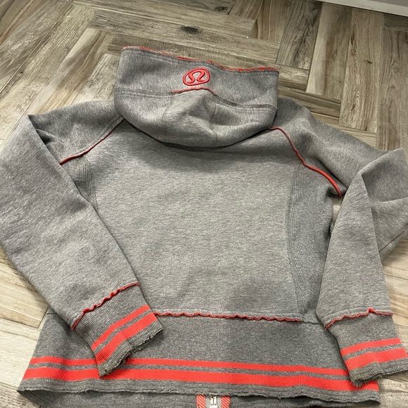 Sz10 Lululemon Grey Scuba - Picture 2 of 9
